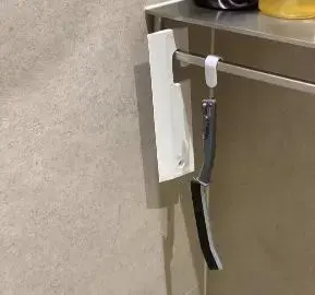 Easy to clean gap brush